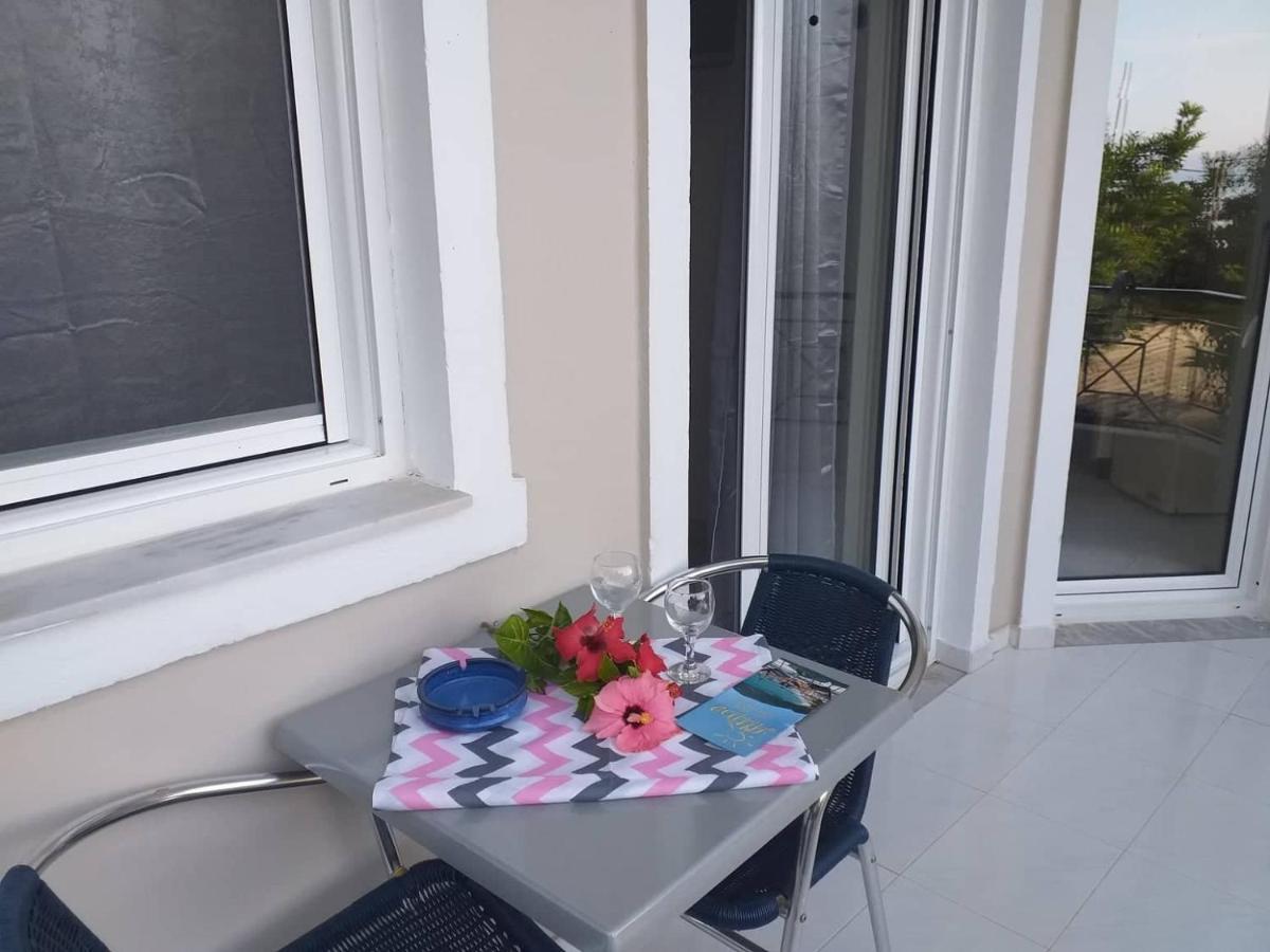 Altina Sea View Apartments วาซีลีกี ภายนอก รูปภาพ
